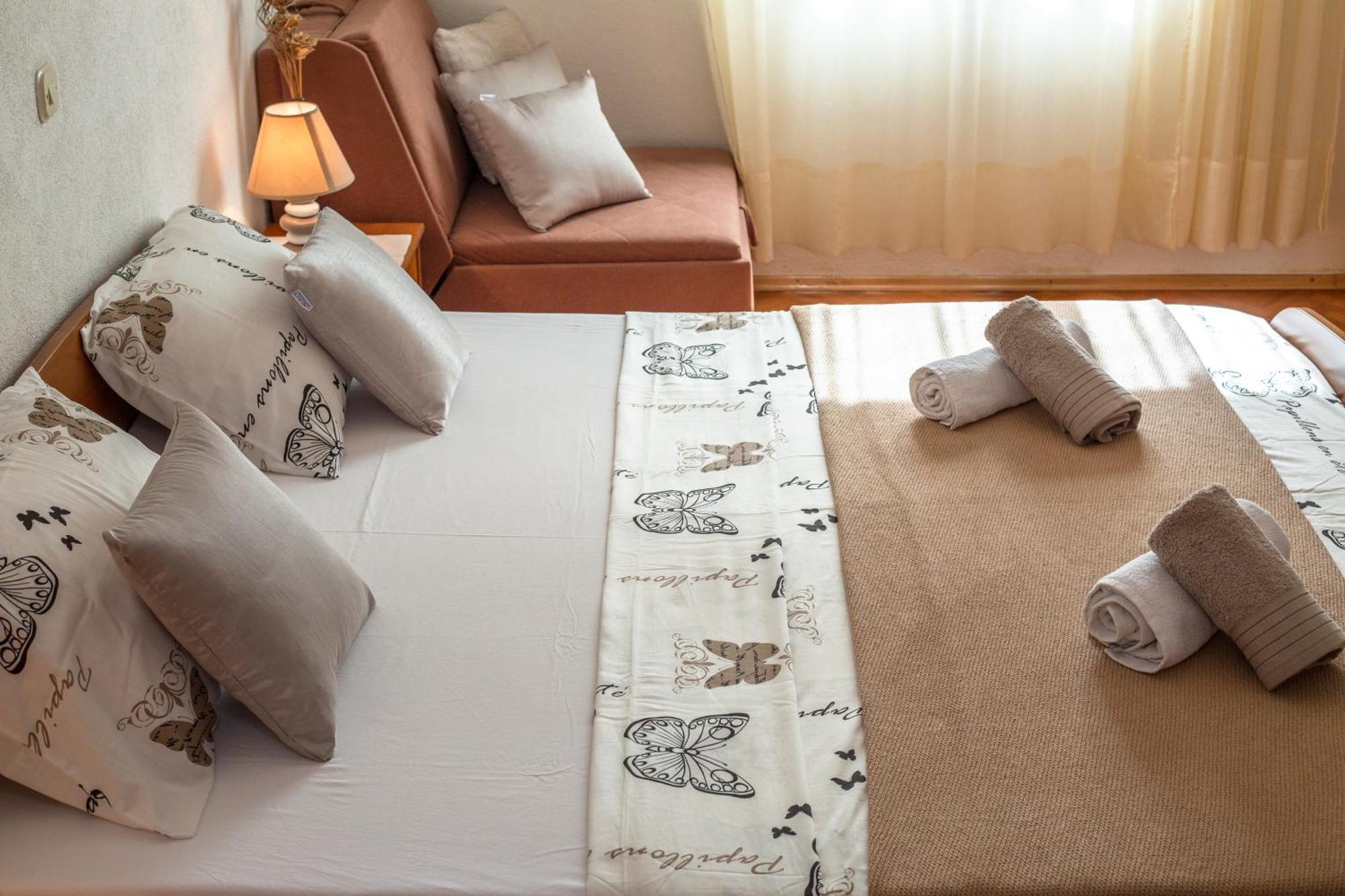 Apartmani Lovrenco คราวาวิซา ภายนอก รูปภาพ